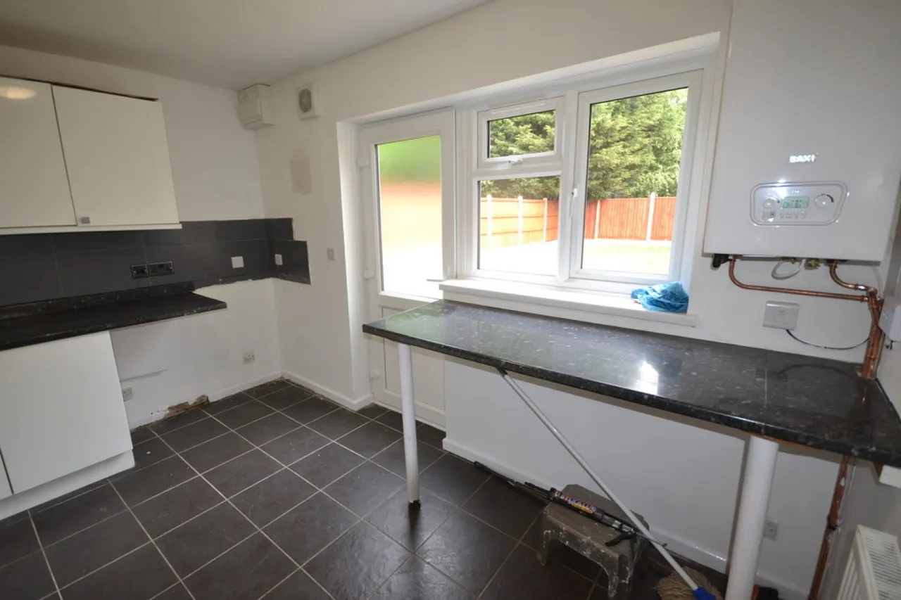 Trevino Drive, Rushey Mead, LE4, photo 5