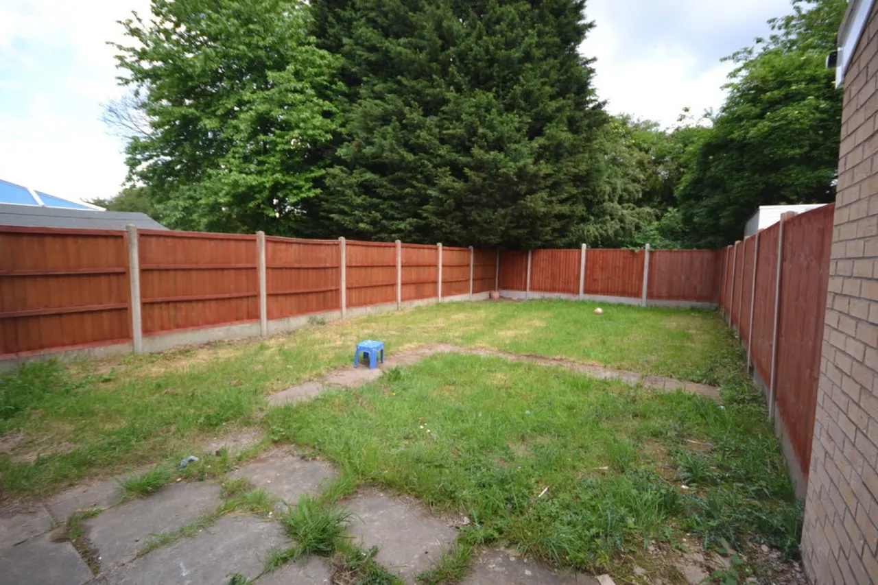 Trevino Drive, Rushey Mead, LE4, photo 6