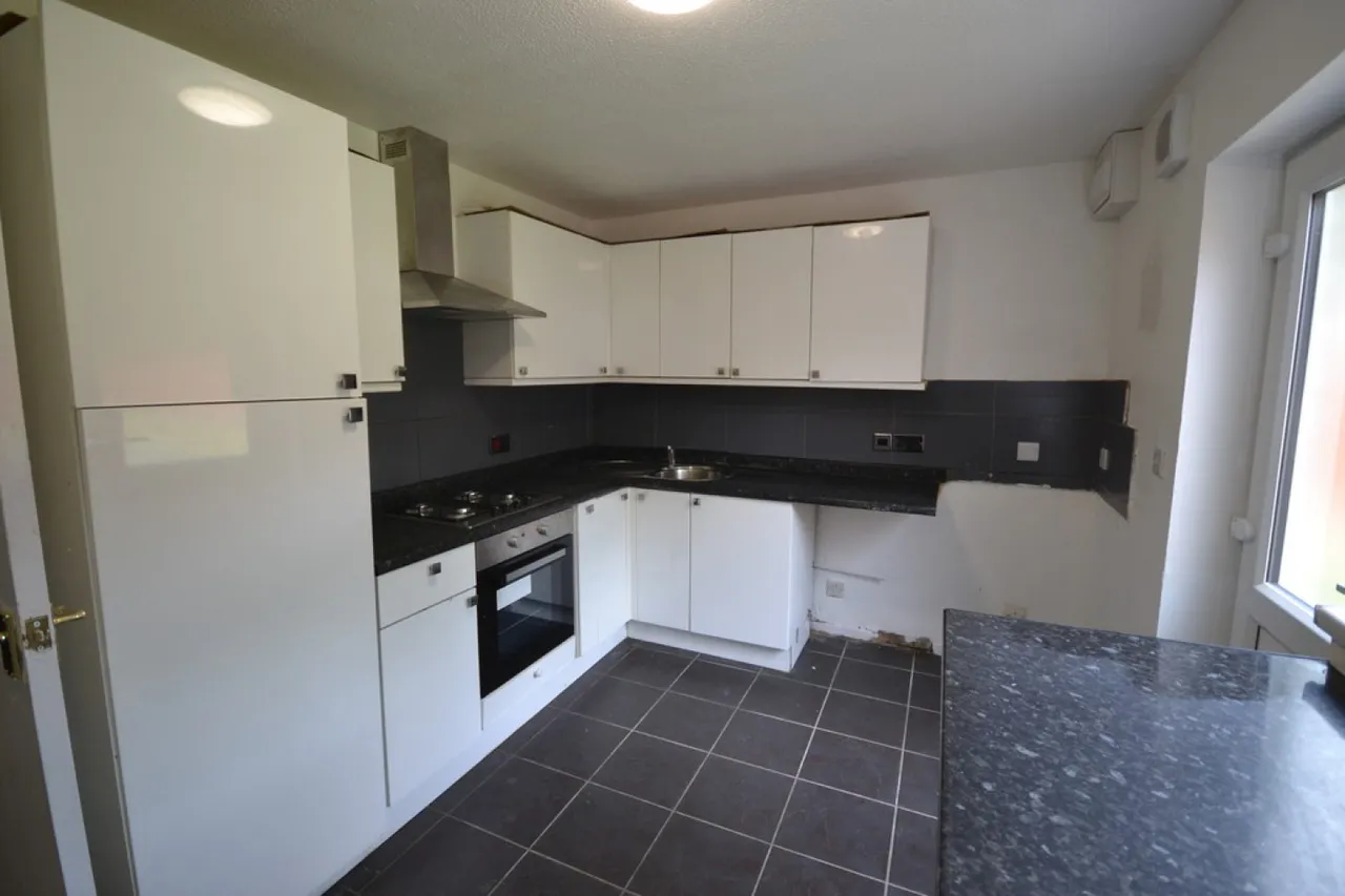 Trevino Drive, Rushey Mead, LE4, photo 4