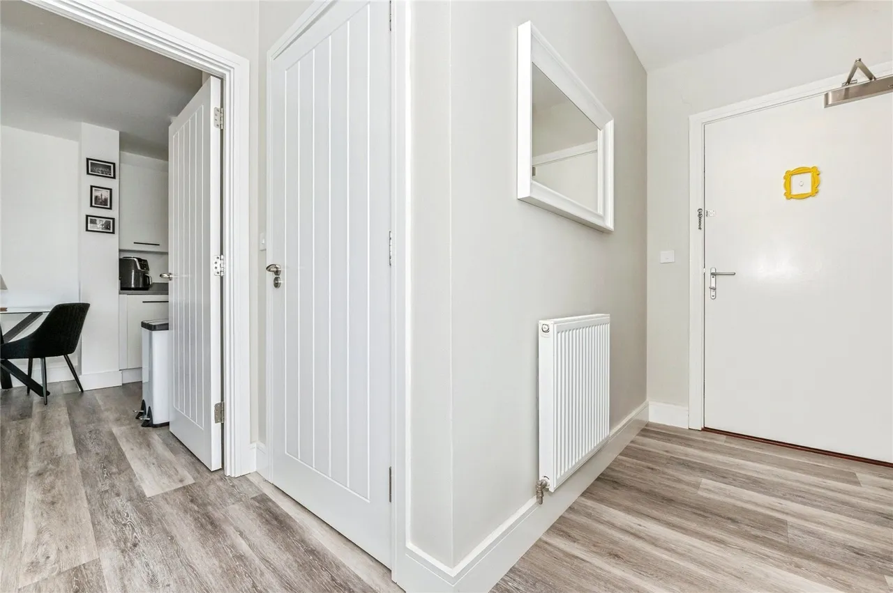 Windstar Drive, South Ockendon, Essex, RM15, photo 13