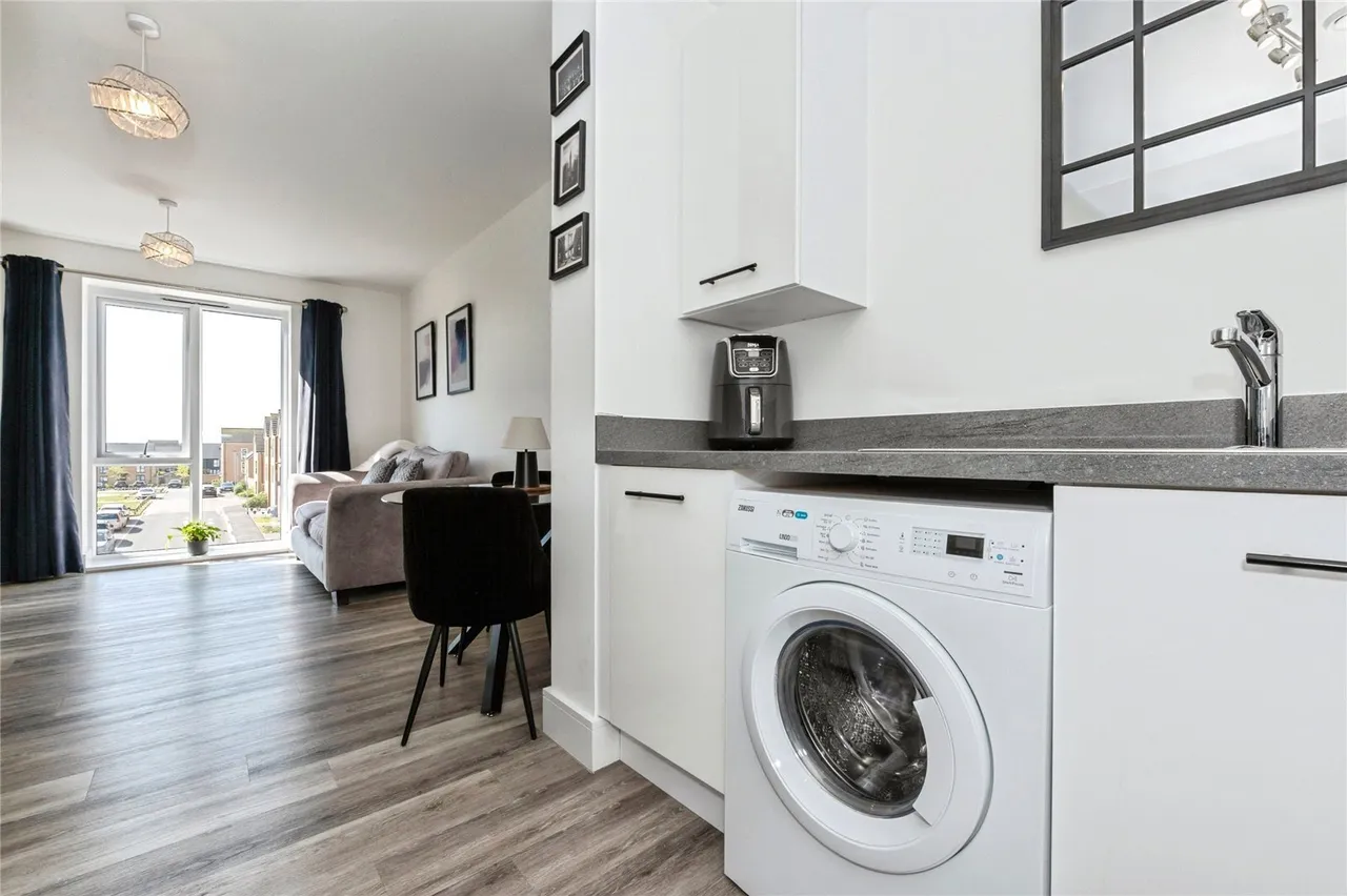 Windstar Drive, South Ockendon, Essex, RM15, photo 10