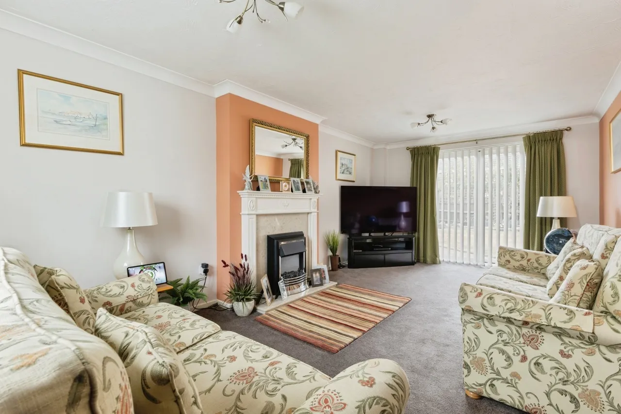 Mallow Way, Wymondham, Norfolk, NR18, photo 3