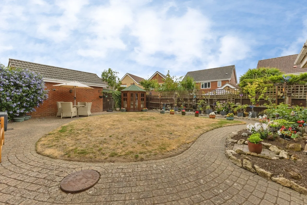 Mallow Way, Wymondham, Norfolk, NR18, photo 10