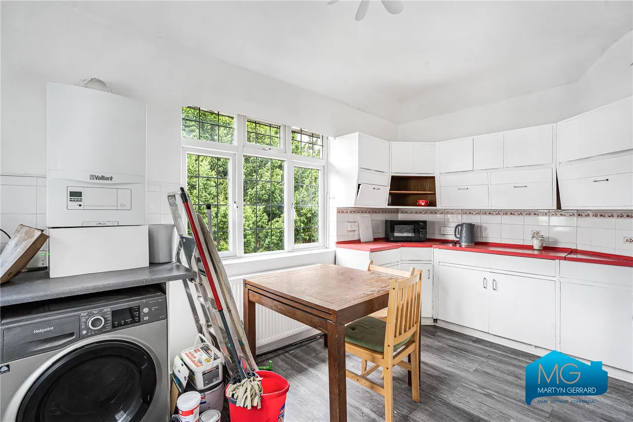 Woodstock Road, Golders Green, NW11, photo 13