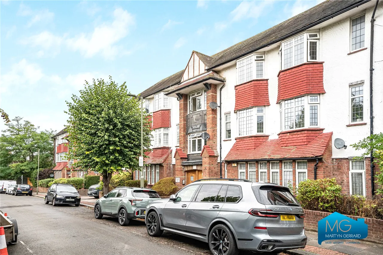 3 bed flat to rent, Woodstock Road, Golders Green, NW11