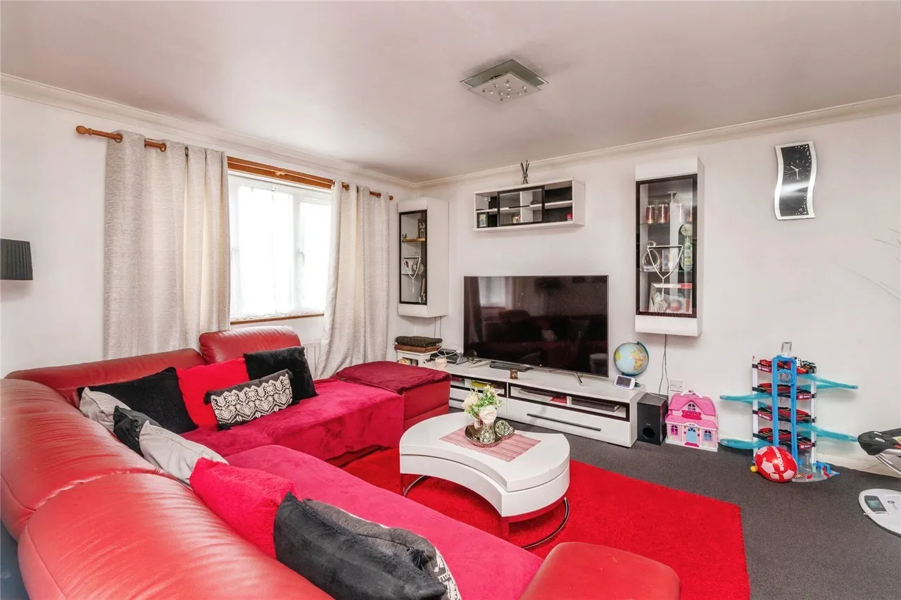Porter Close, Grays, Essex, RM20, photo 2