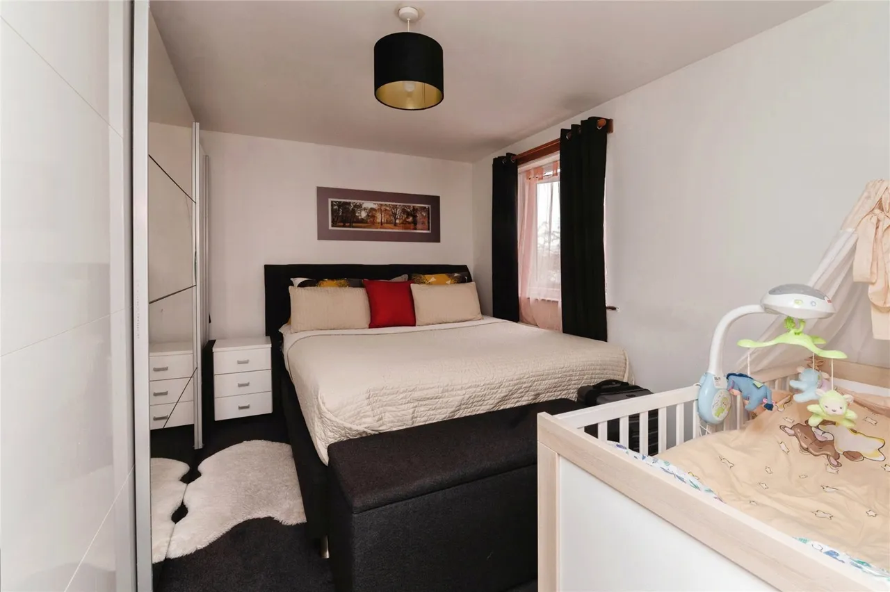 Porter Close, Grays, Essex, RM20, photo 12