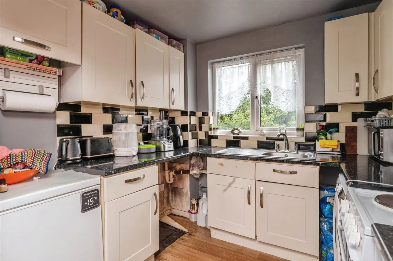 Porter Close, Grays, Essex, RM20, photo 9