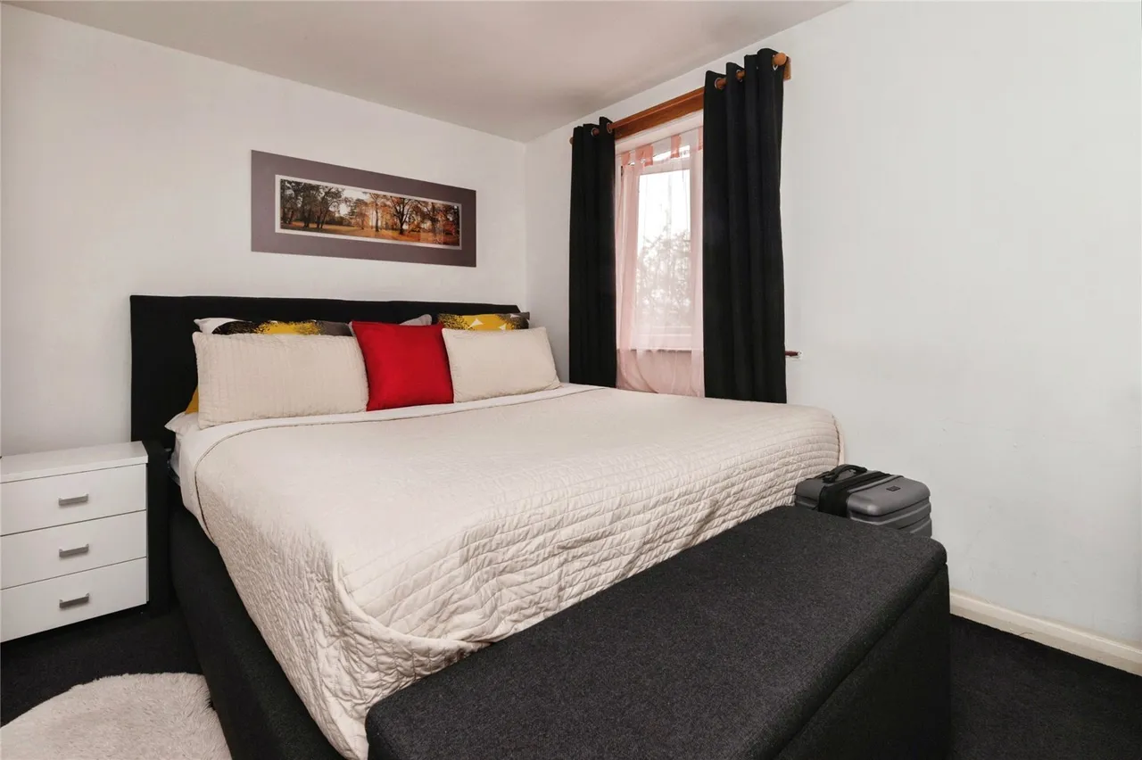 Porter Close, Grays, Essex, RM20, photo 10