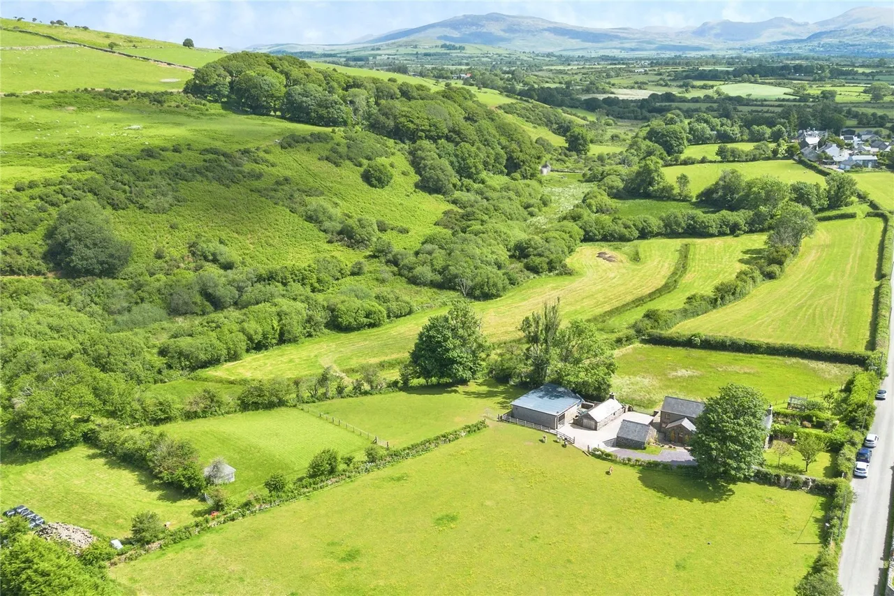 Llangybi, Pwllheli, LL53, photo 33