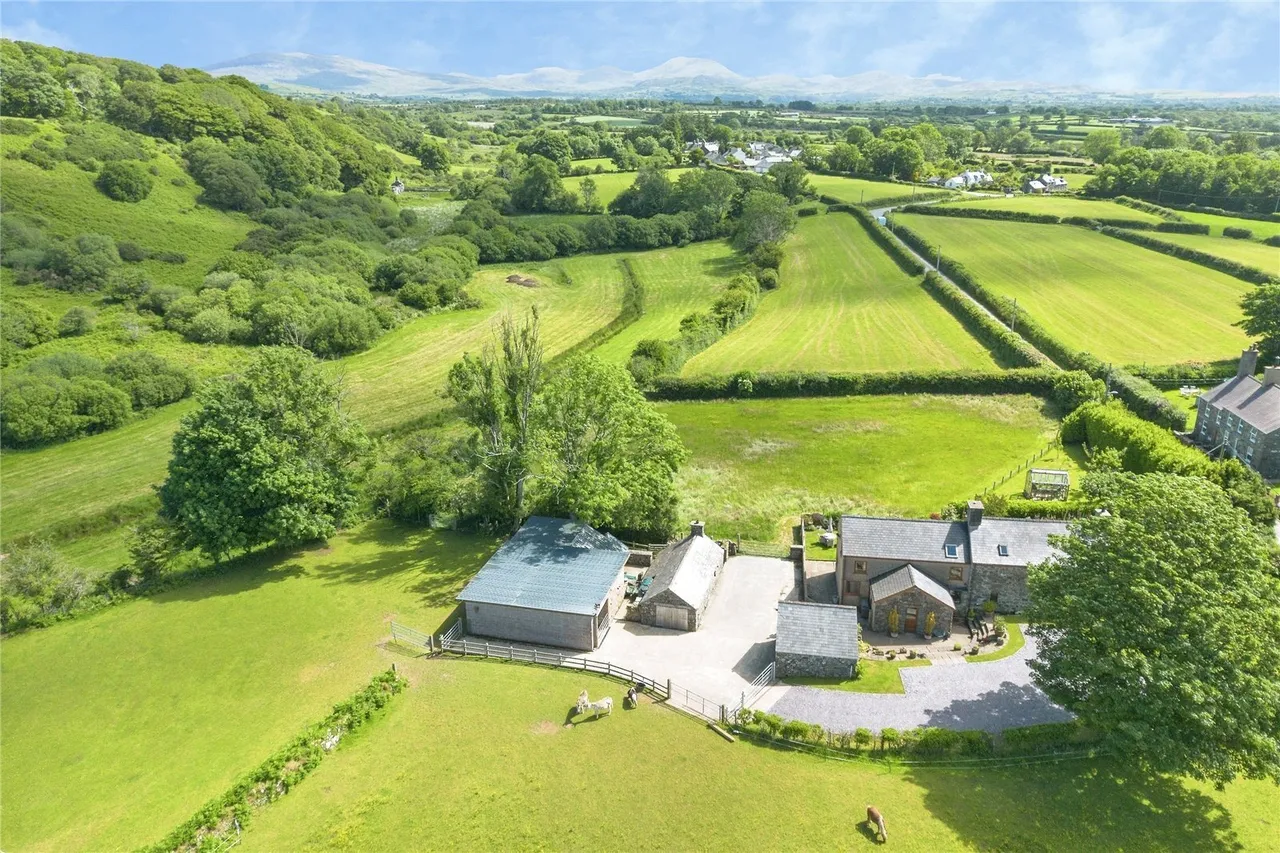 Llangybi, Pwllheli, LL53, photo 31