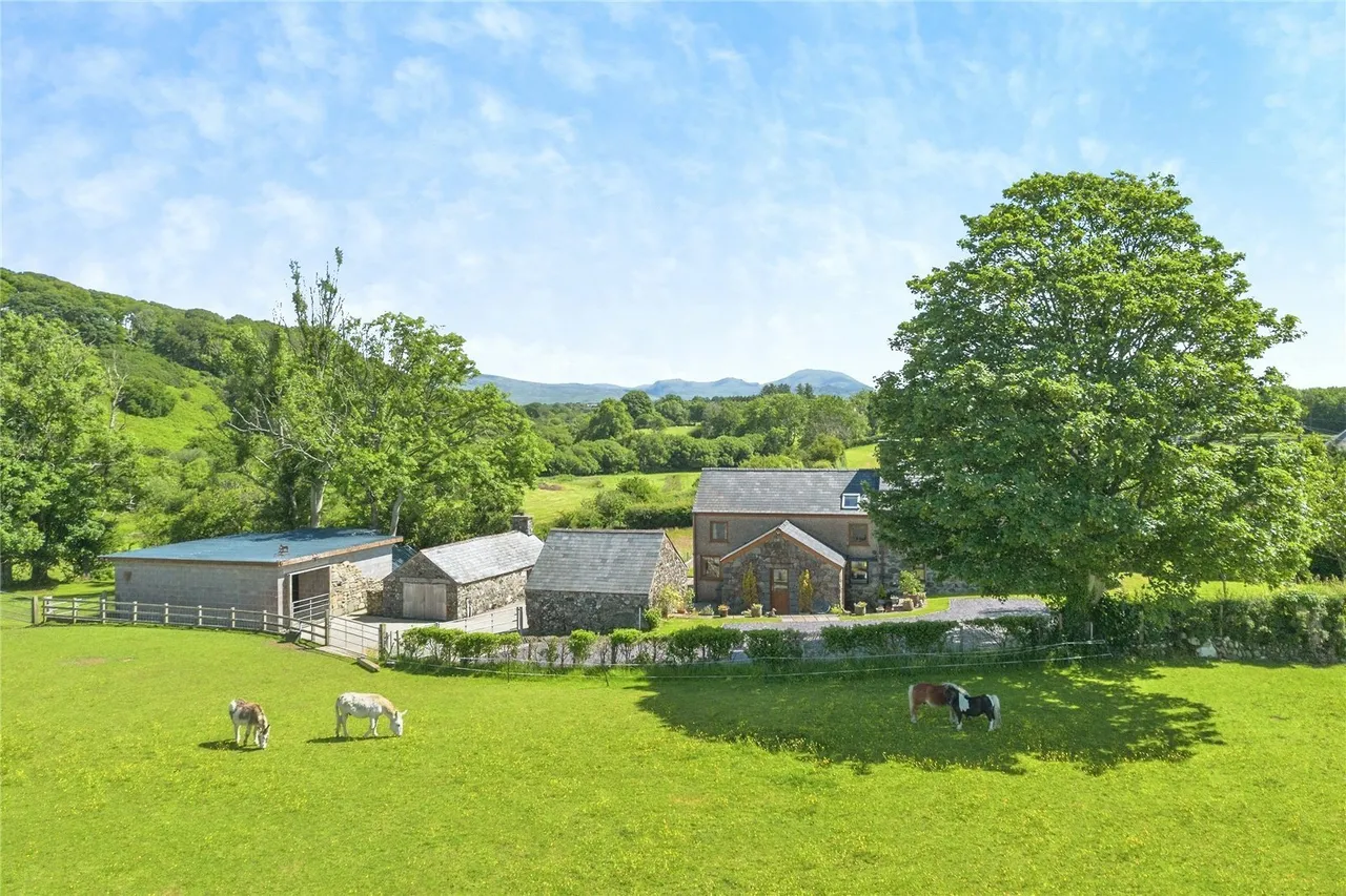 Llangybi, Pwllheli, LL53, photo 25