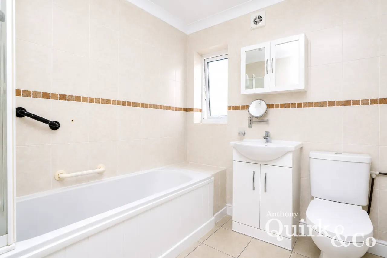 Beverley Avenue, Canvey Island, SS8, photo 10