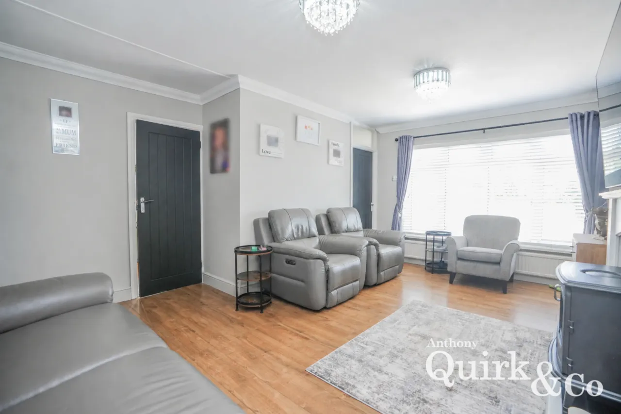 Beverley Avenue, Canvey Island, SS8, photo 3