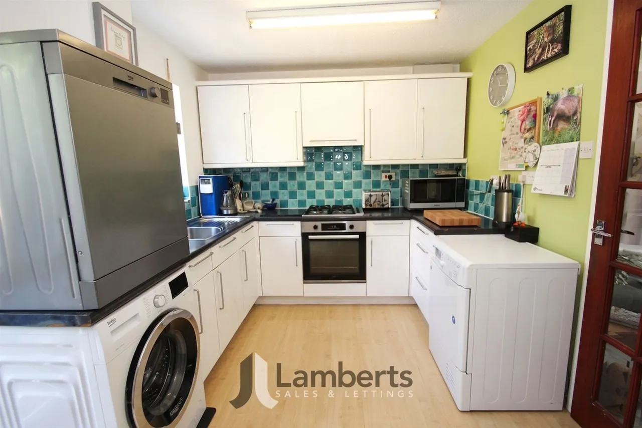 24 Easenhall Lane, Redditch, photo 6