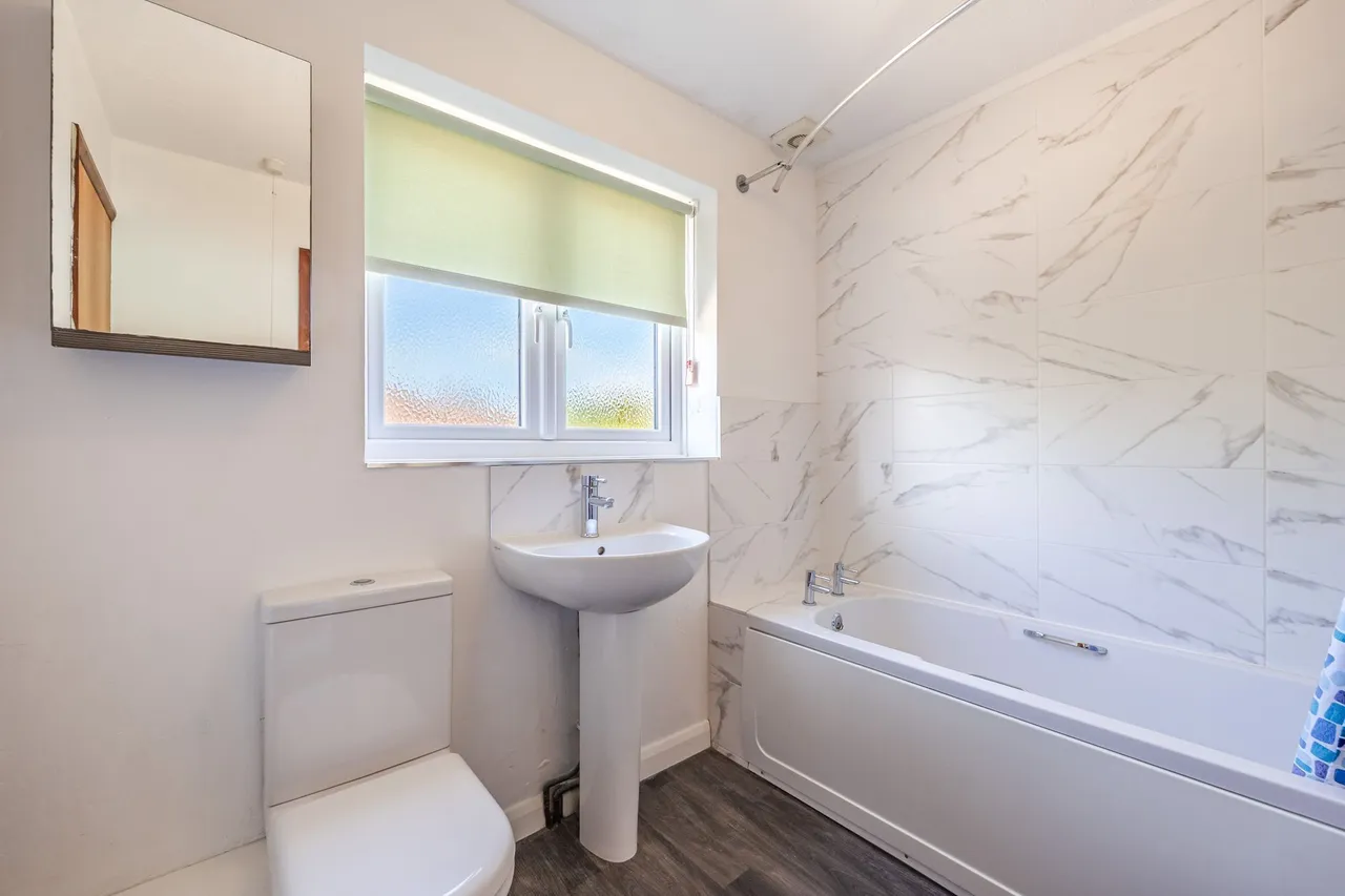 Detached Home with Huge Potential in, photo 14