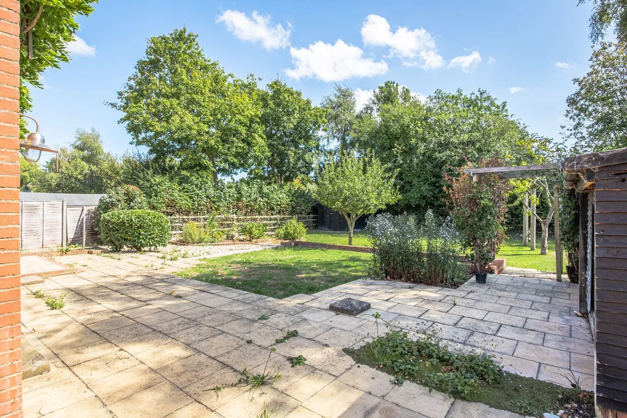 Detached Home with Huge Potential in, photo 16