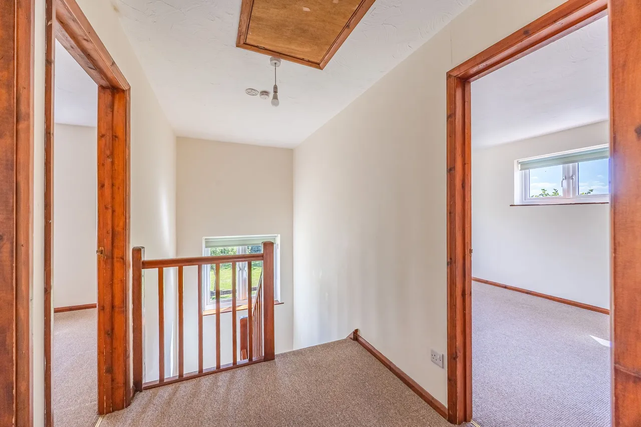 Detached Home with Huge Potential in, photo 13