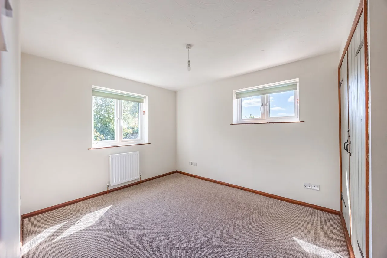 Detached Home with Huge Potential in, photo 10