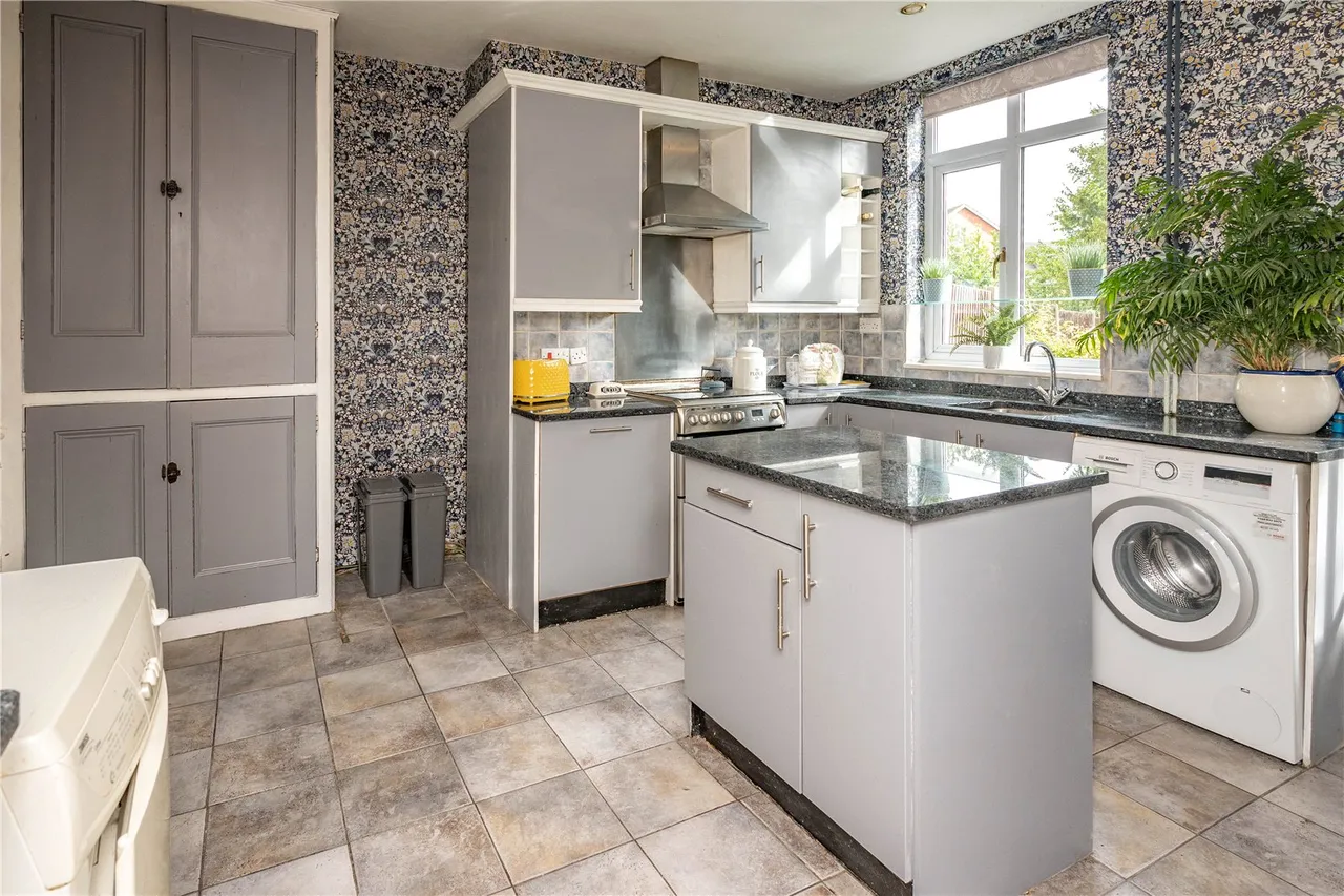 Brook Road, Bromsgrove, Worcestershire, B61 7DE, photo 12