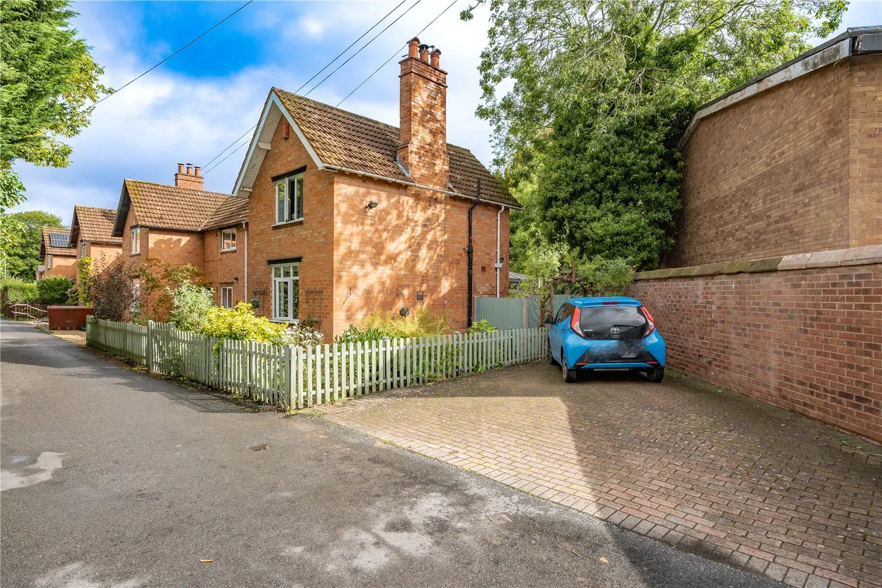 2 bed house for sale — Brook Road, Bromsgrove, Worcestershire, B61 7DE