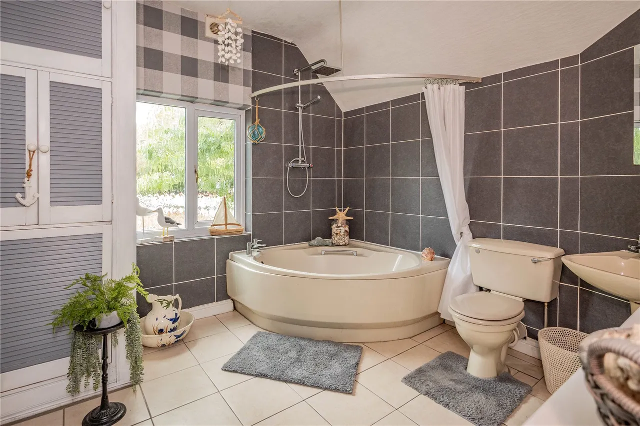 Brook Road, Bromsgrove, Worcestershire, B61 7DE, photo 4