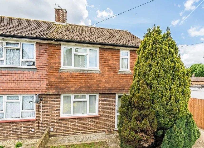 2 bed house for sale, Bear Road, Hanworth, TW13