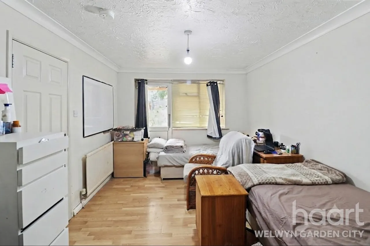 Bishops Rise, Hatfield, AL10, photo 10