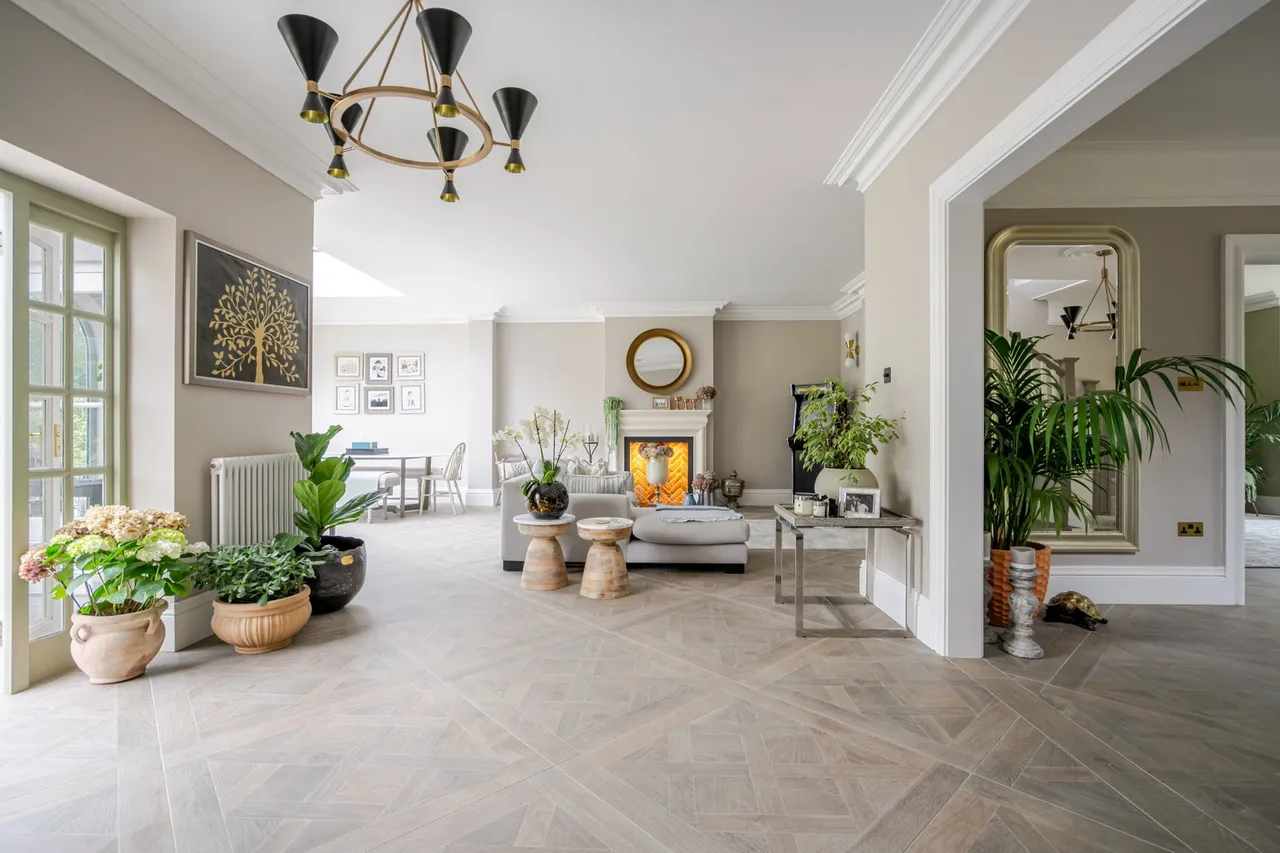 Amersham Road, Chesham Bois, Amersham, Buckinghamshire, HP6 5PE, photo 8
