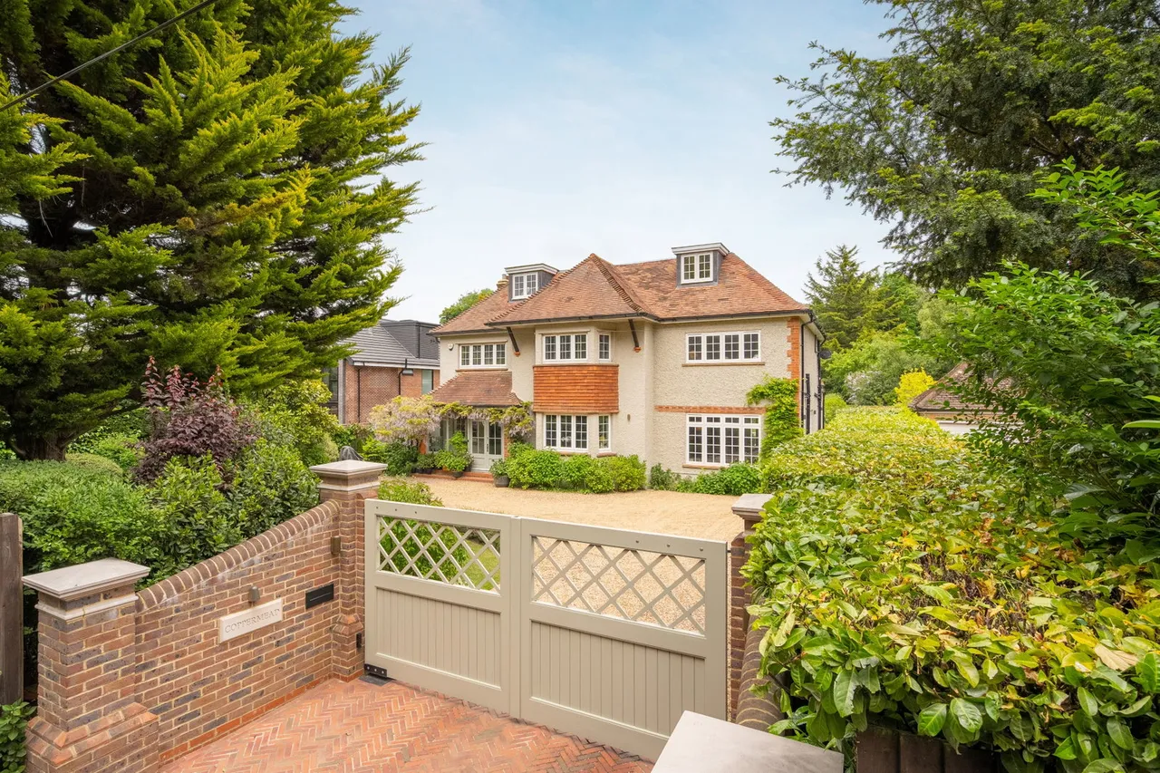 Amersham Road, Chesham Bois, Amersham, Buckinghamshire, HP6 5PE, photo 4