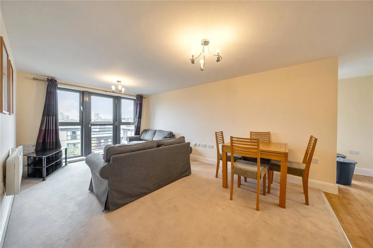2 bed flat to rent, Spa Road, London, SE16