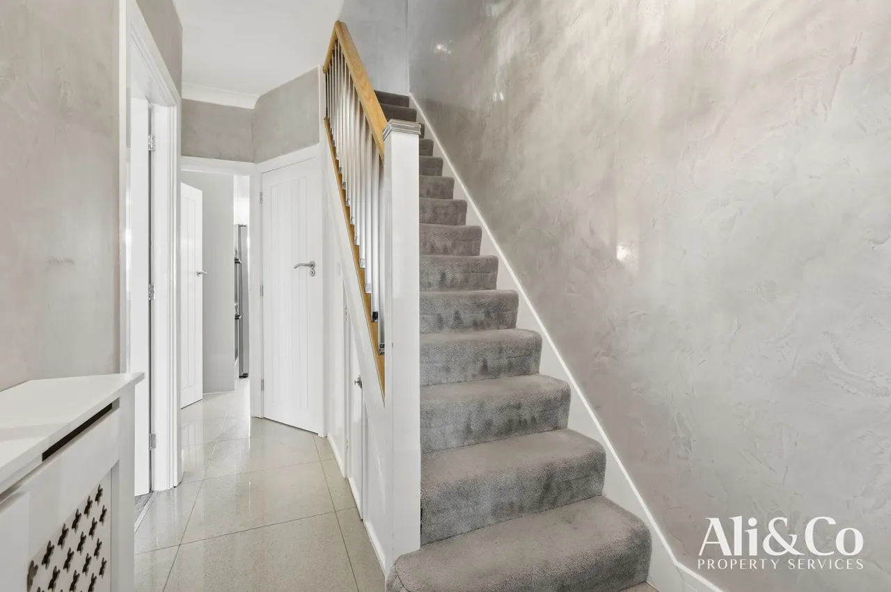 Long Lane, Grays, Essex, RM16 2QH, photo 11
