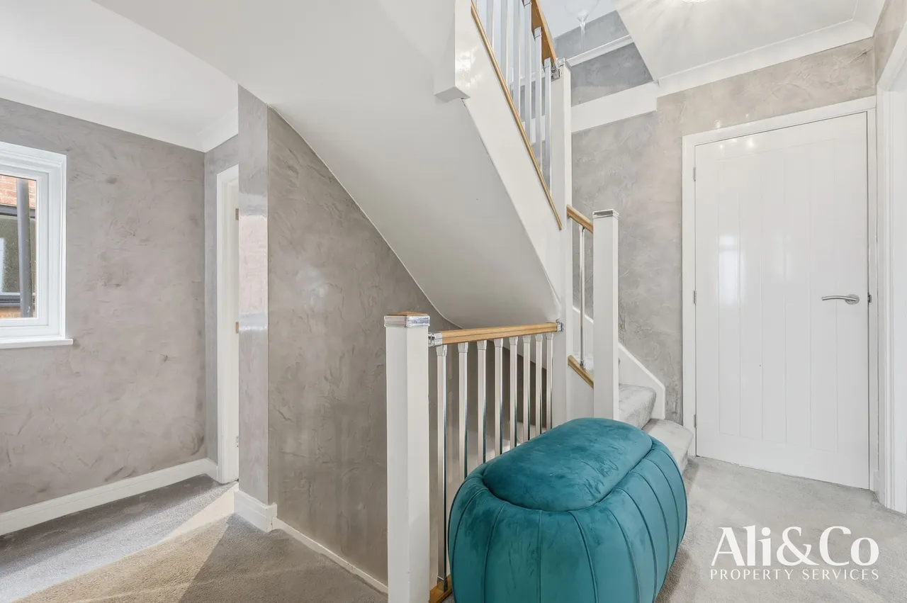 Long Lane, Grays, Essex, RM16 2QH, photo 18