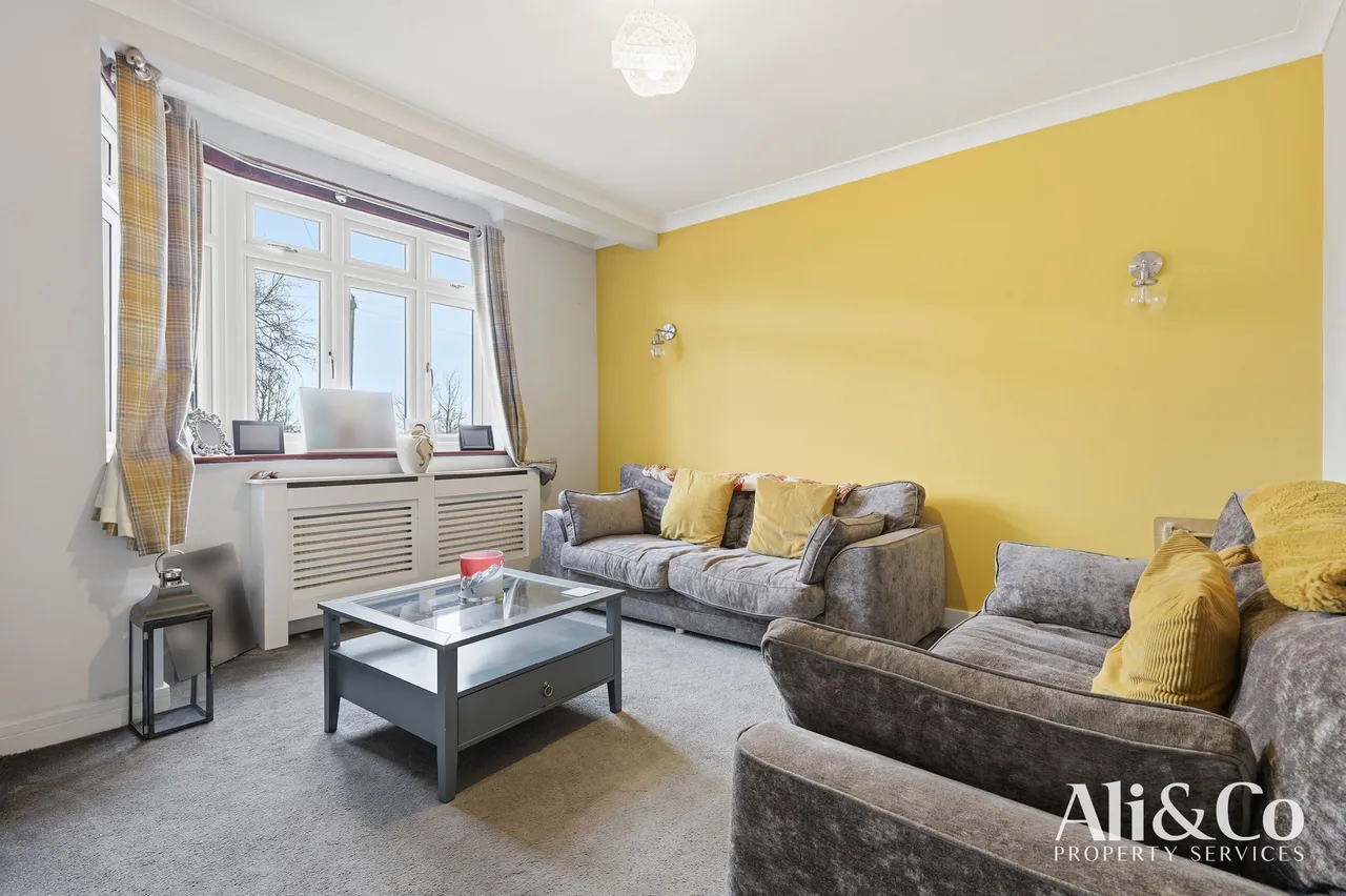 Long Lane, Grays, Essex, RM16 2QH, photo 9