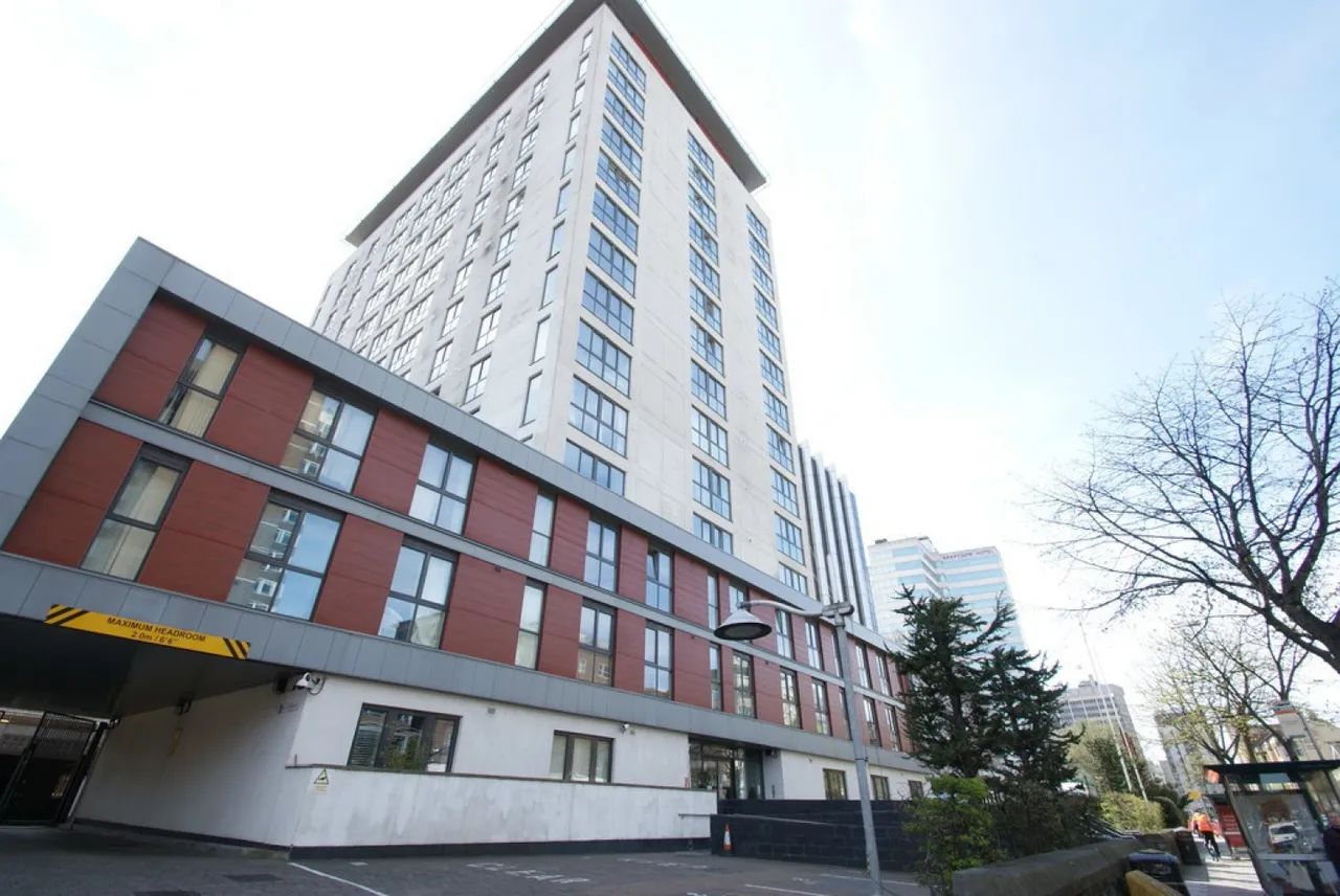flat to rent, Newport Road, CF24