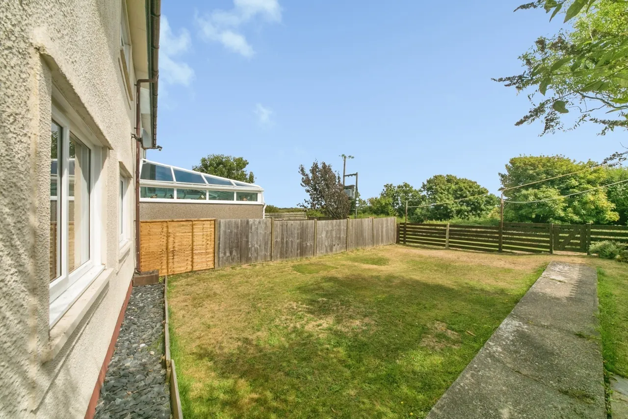 Minffordd Road, Caergeiliog, LL65, photo 7