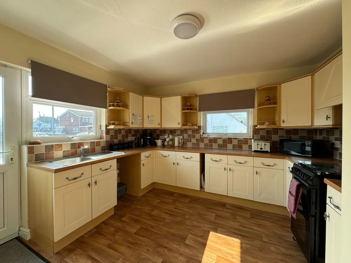 Bryn Avenue, Kinmel Bay, Conwy, LL18 5BH, photo 4