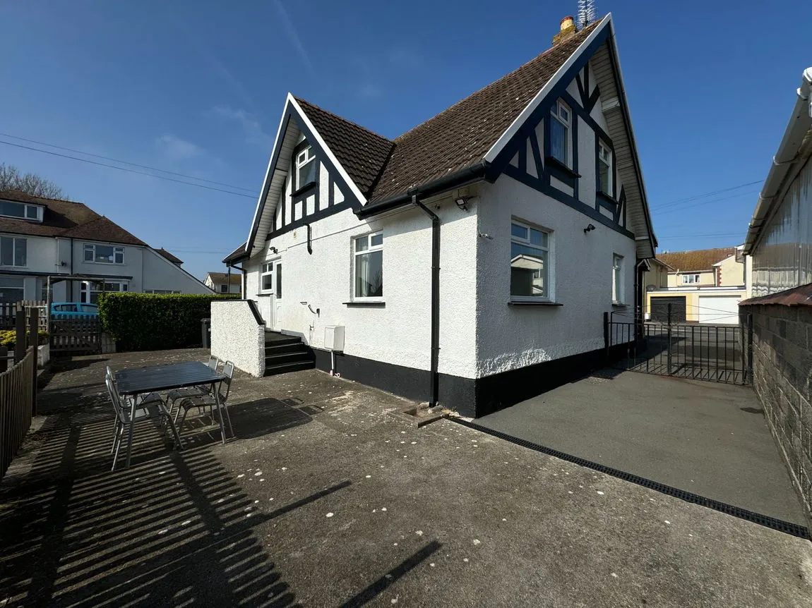 Bryn Avenue, Kinmel Bay, Conwy, LL18 5BH, photo 24