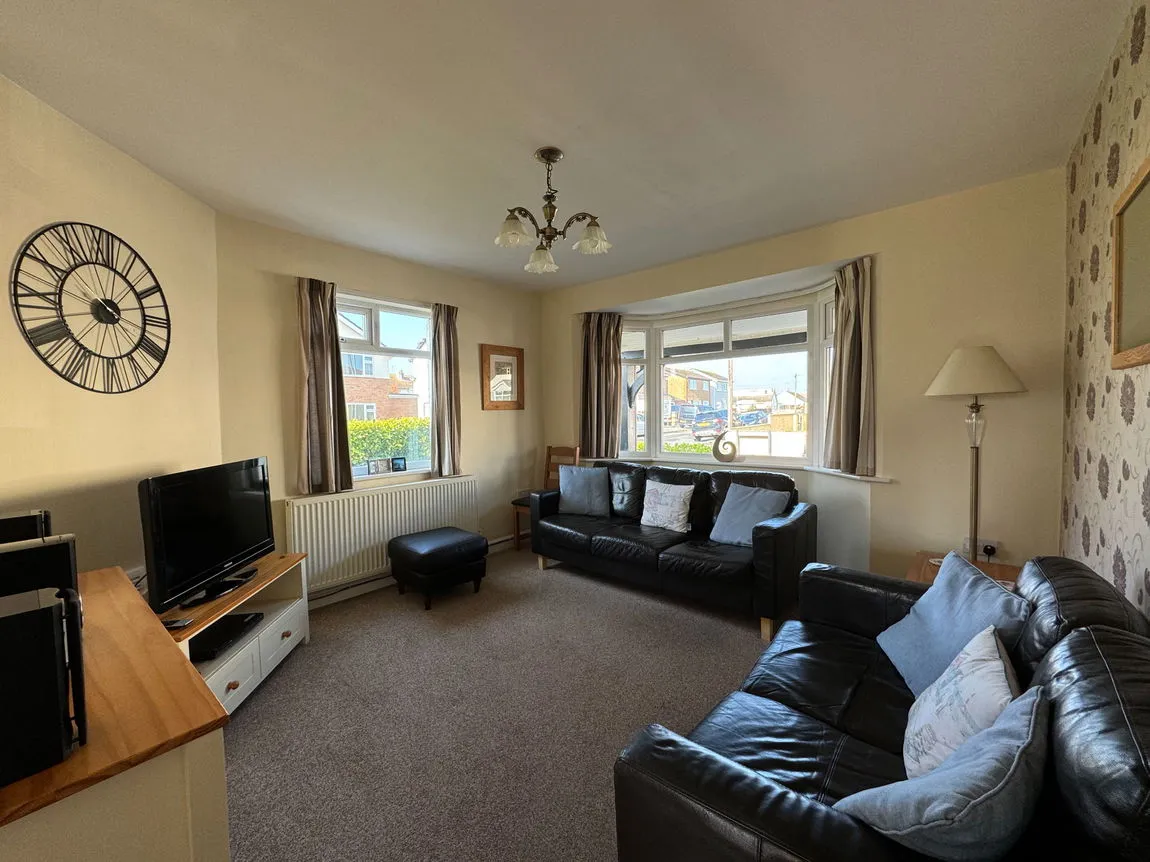 Bryn Avenue, Kinmel Bay, Conwy, LL18 5BH, photo 2