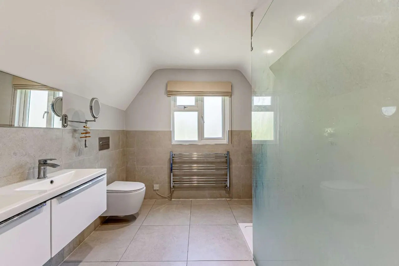 Valley Road, Rickmansworth, WD3, photo 8
