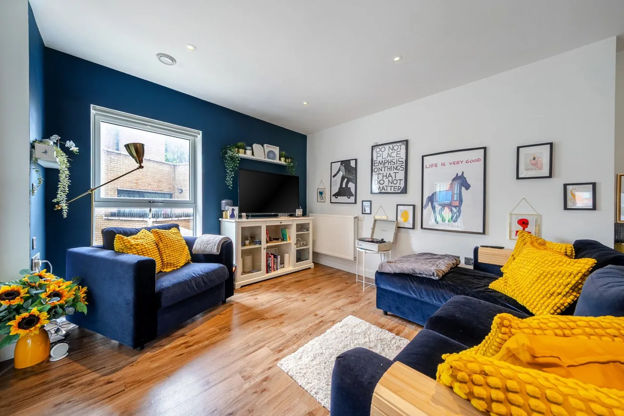2 bed flat for sale — Sandy Hill Road, SE18