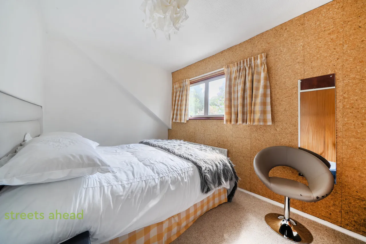 Haycroft Close, Coulsdon, CR5, photo 13