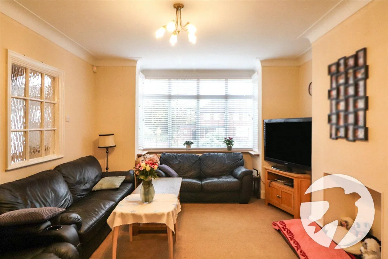 Avenue Road, Lesney Park, DA8, photo 18