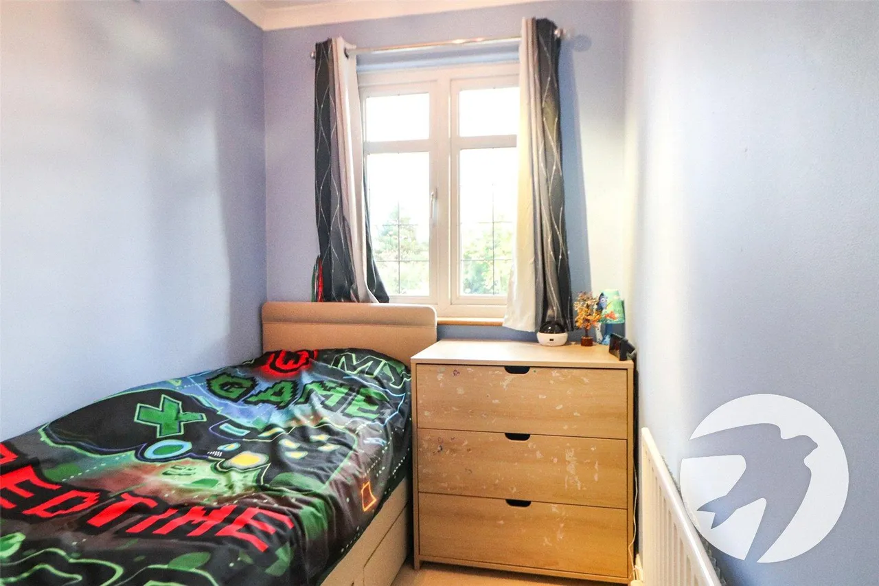 Avenue Road, Lesney Park, DA8, photo 9