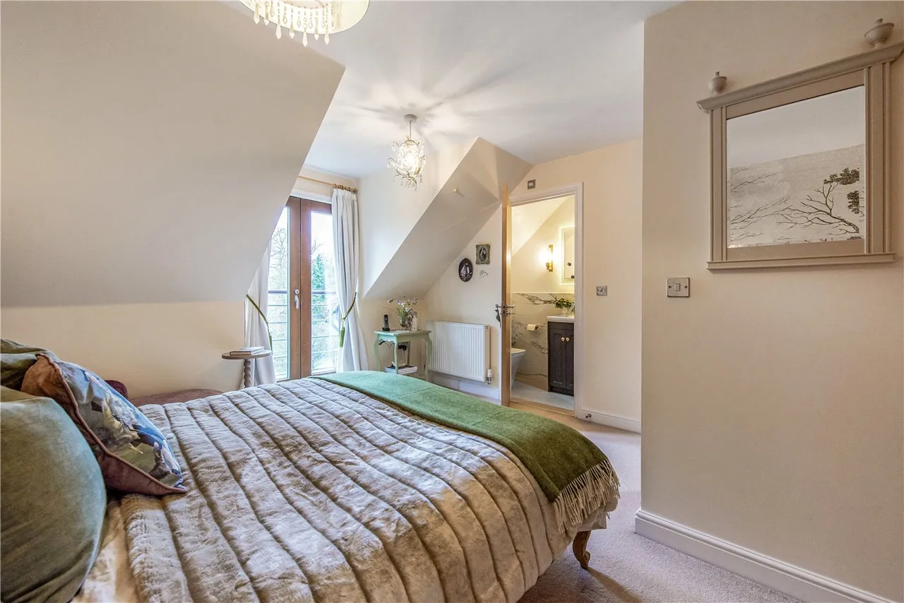 Court Road, Kings Worthy, Winchester, Hampshire, SO23, photo 11