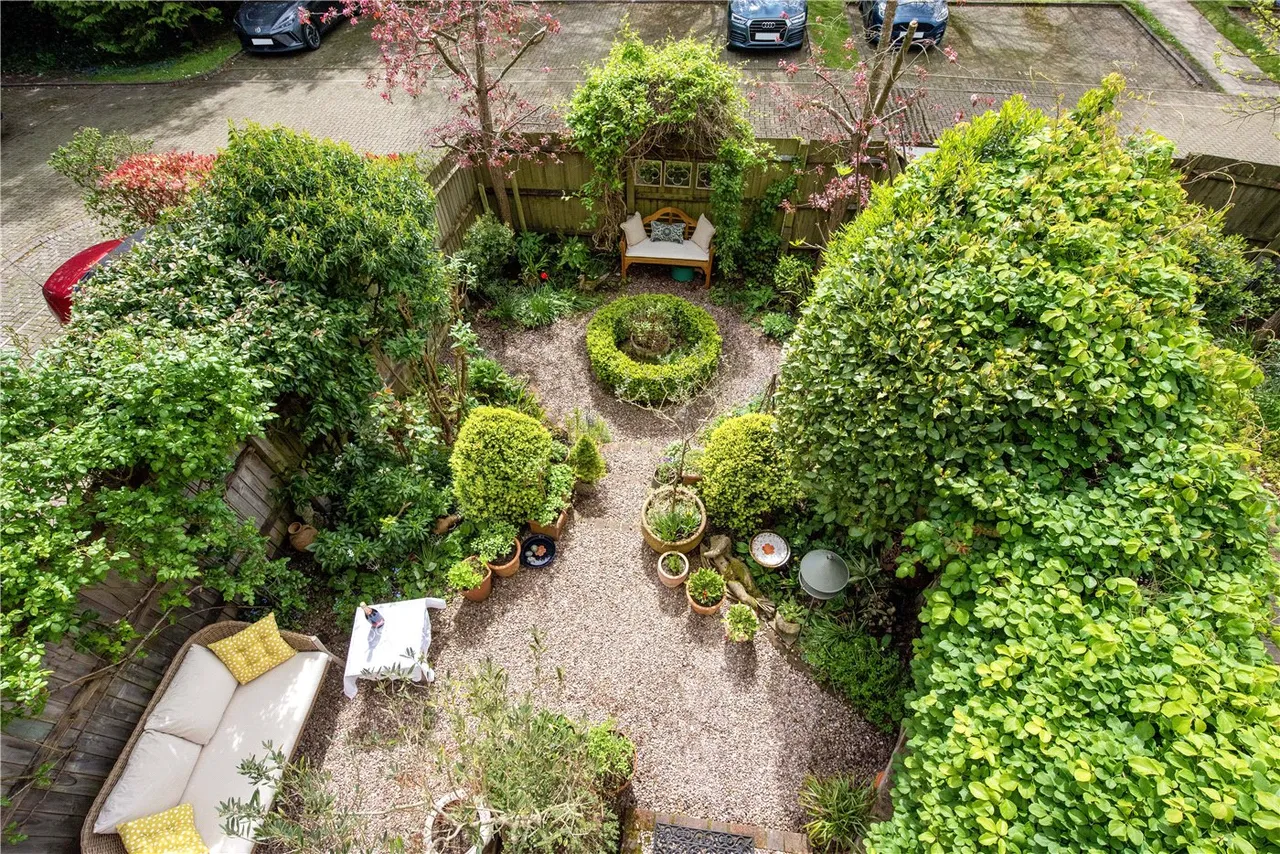 4 bed house for sale — Court Road, Kings Worthy, Winchester, Hampshire, SO23