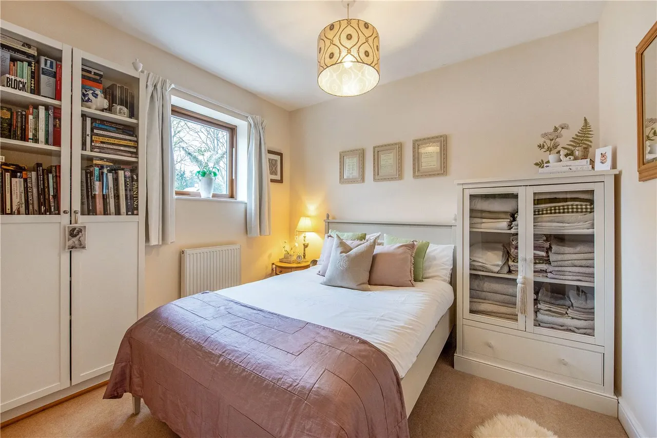 Court Road, Kings Worthy, Winchester, Hampshire, SO23, photo 10