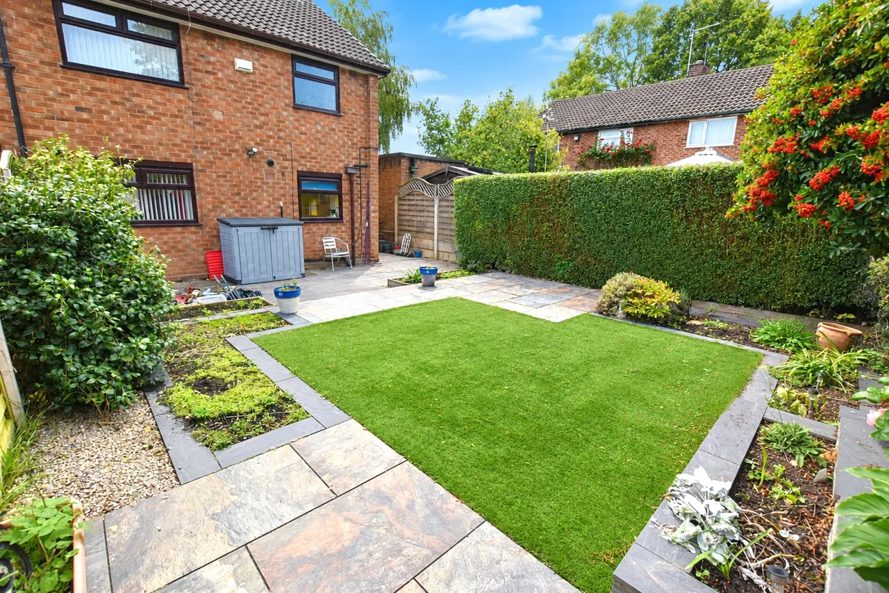 Gainsborough Road, Upton, CH49, photo 15