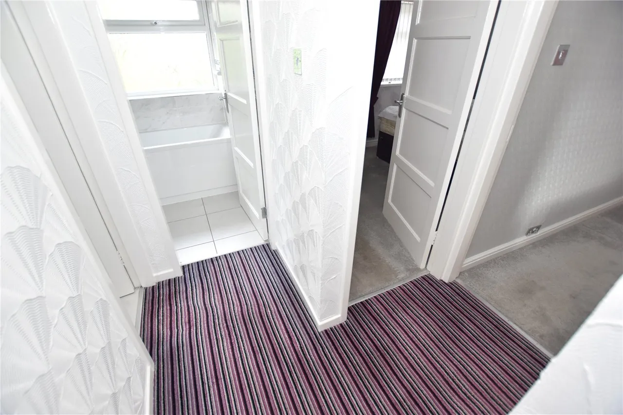 Gainsborough Road, Upton, CH49, photo 14