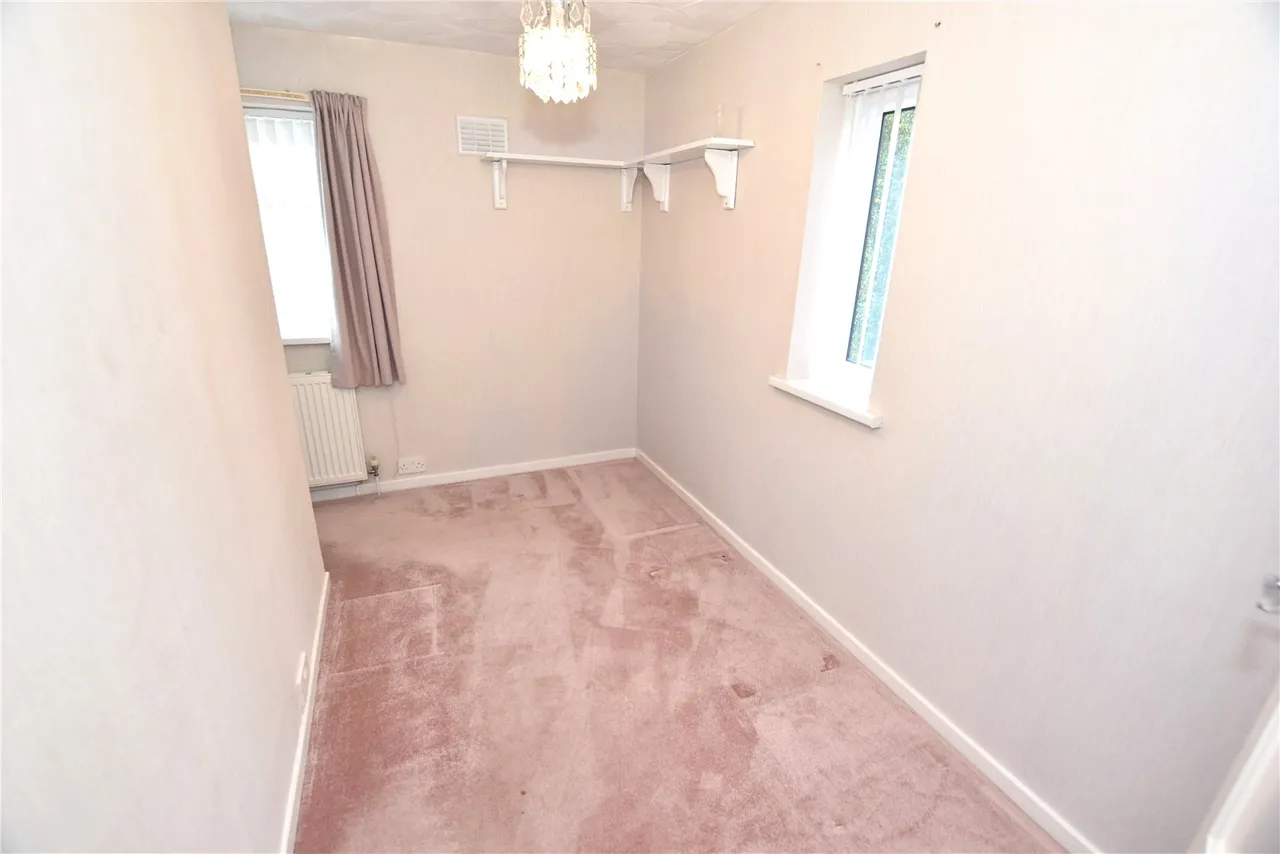 Gainsborough Road, Upton, CH49, photo 11